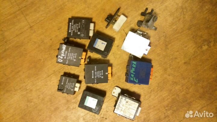 Блоки. Реле на Тойота карина. авенсис