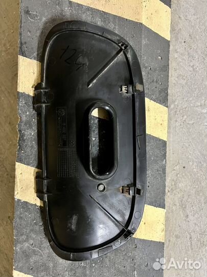 Центральная заглушка заднего бампера BMW x5 e53