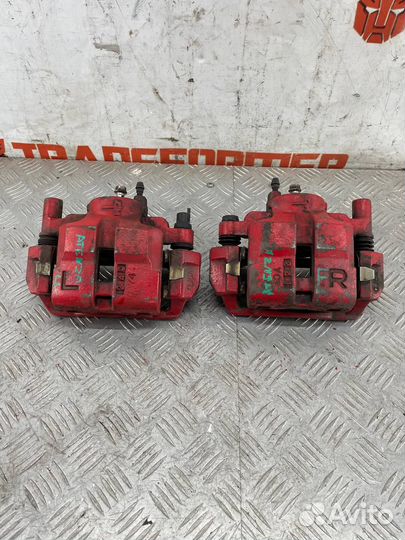 Суппорт передний правый Мазда Атенза GG