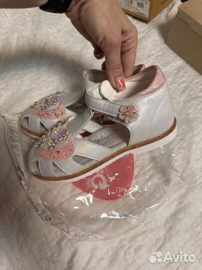 Сандалии для девочки