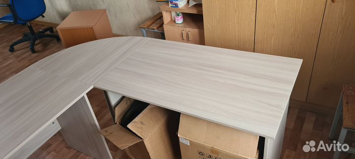 Стол руководителя, офисный