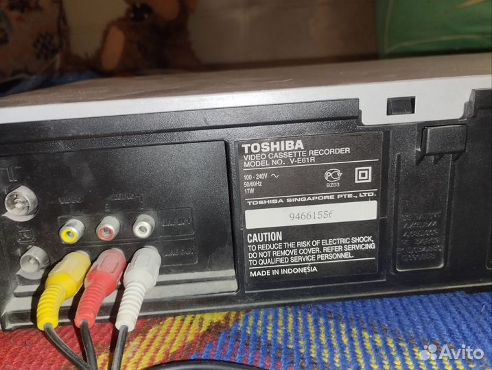 Видеомагнитофон Toshiba v-e61r