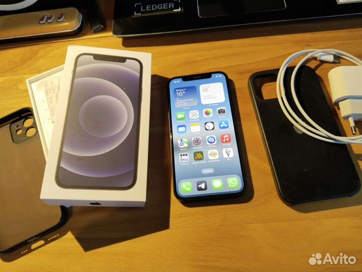 iPhone 12 64 GB Black