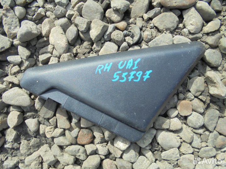 Уголок двери правый Honda Inspire UA1 G20A 1995/6