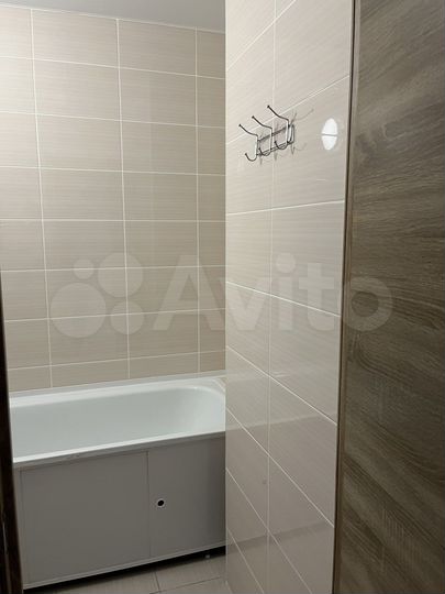 2-к. квартира, 63 м², 13/17 эт.