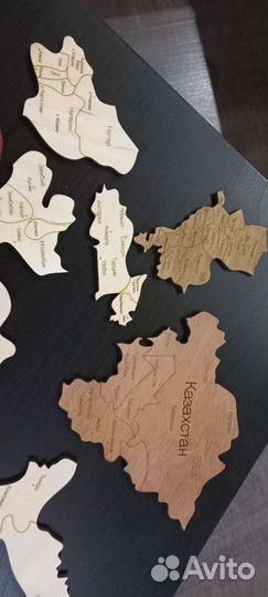 Карта мира из дерева