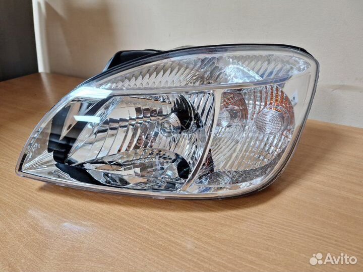 Фара передняя левая Kia Rio JB