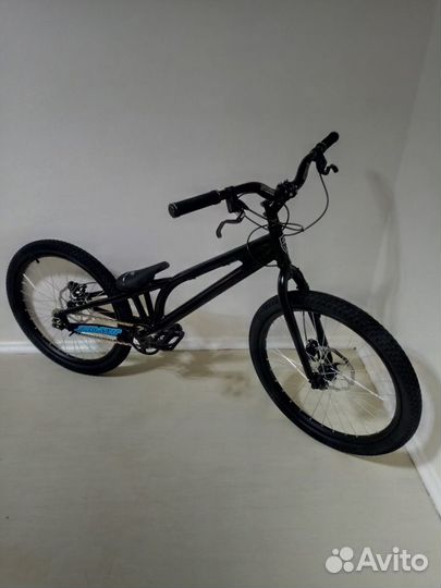 Велосипед custom trial street
