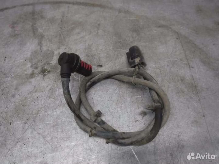 Датчик abs передний левый Mitsubishi Pajero 3 6G74