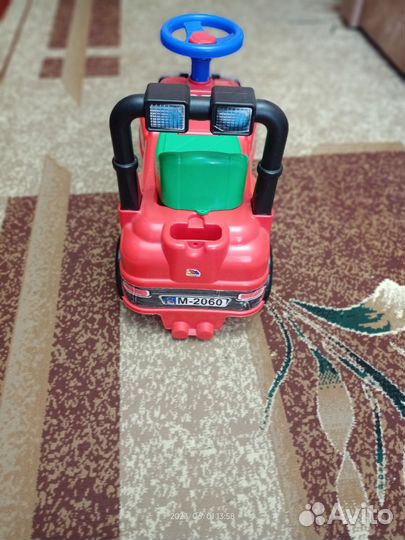 Детская машинка каталка