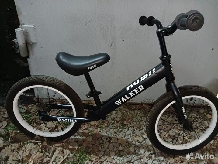 Беговел колеса надувные 16