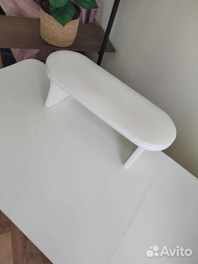 Стол мастера маникюра