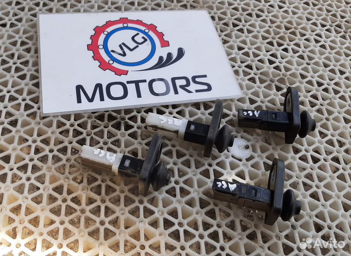 Концевики дверей комплект Hyundai Accent 2006