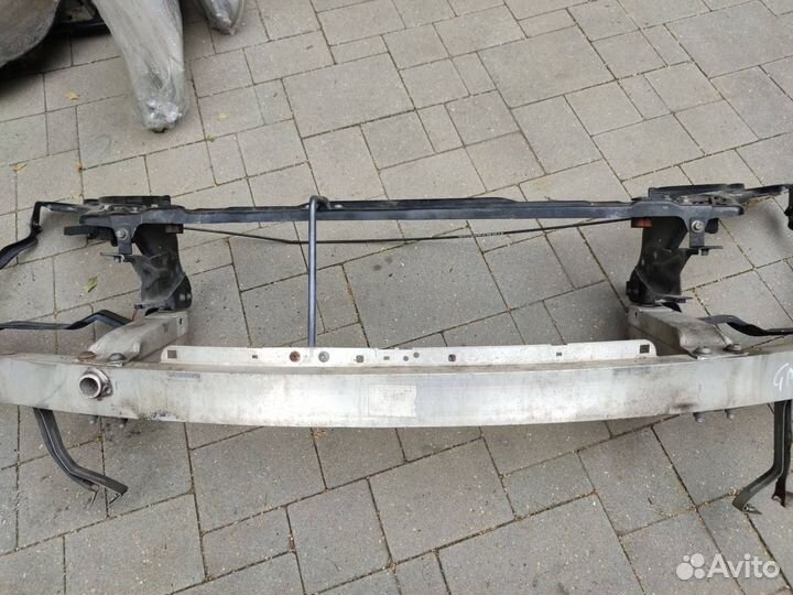 Передняя панель (телевизор) Mercedes-Benz C-Класс