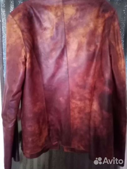 Кожаная куртка женская