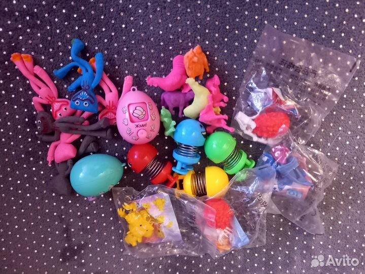 Игрушки детские в капсулах 51 мм (за 1 шт.)