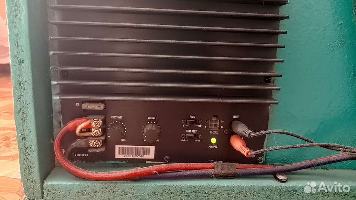 Активный сабвуфер