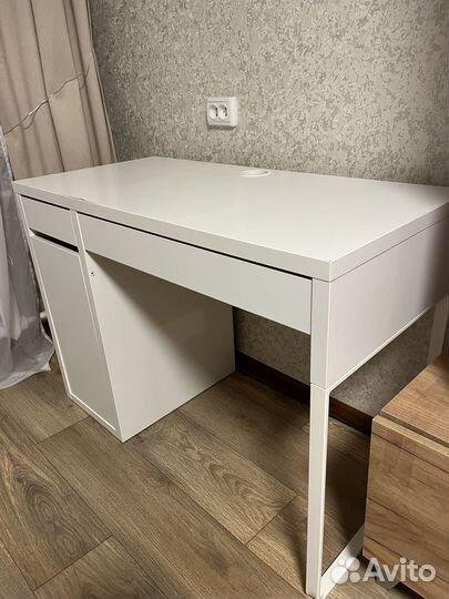 Письменный стол IKEA