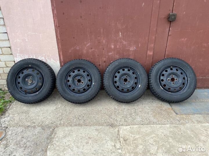 R15 Nokian Tyres Nordman 7 185/65, PCD 4x100 DIA 54.1