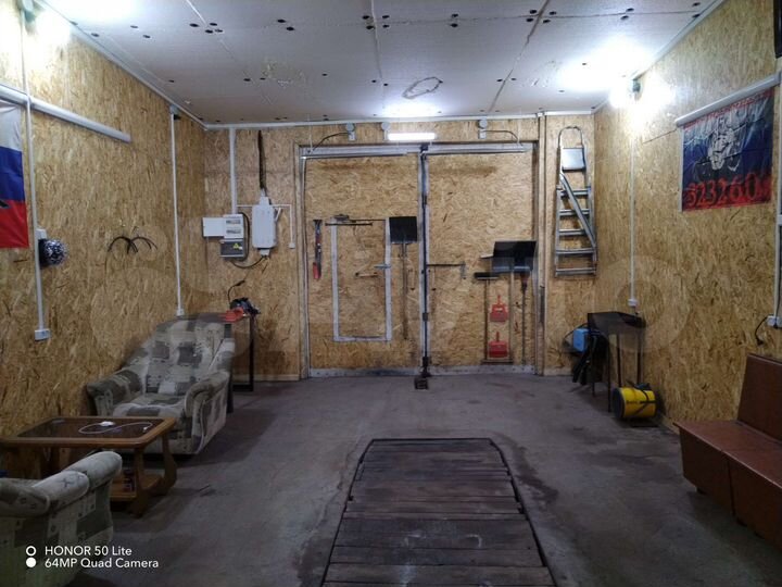 Гараж, > 30 м²