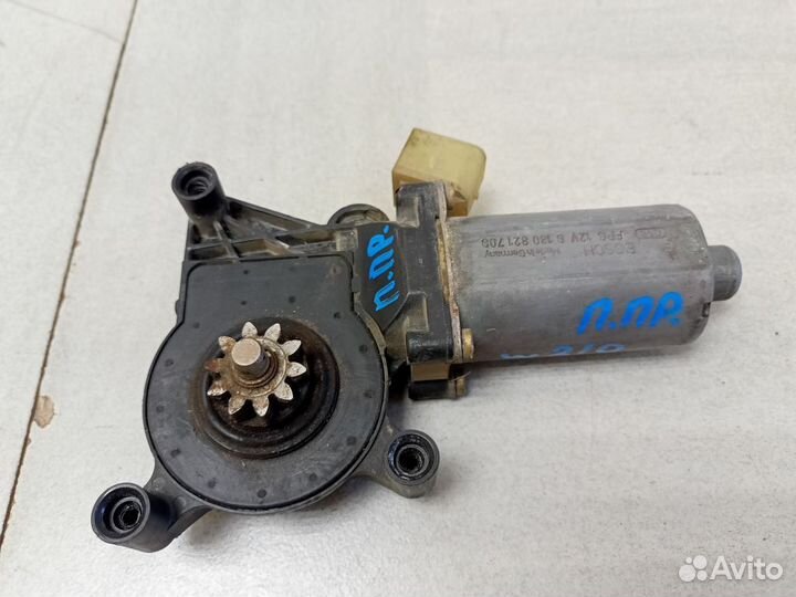 Моторчик переднего правого стеклоподъемника