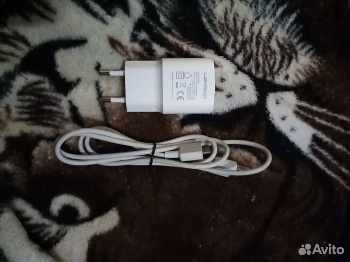 Зарядное устройство для телефона Leagoo