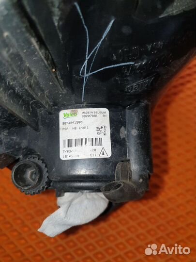 Фара противотуманная правая Пежо 308