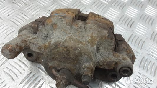 Суппорт тормозной передний правый mazda 6 1 (ADN09