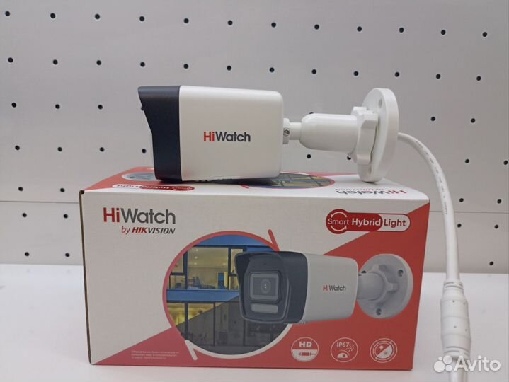 Hiwatch DS-I250M(C) 2mp с микрофоном