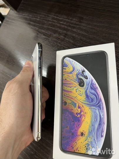 iPhone Xs, 64 ГБ