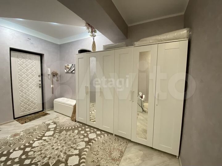 2-к. квартира, 79 м², 10/10 эт.