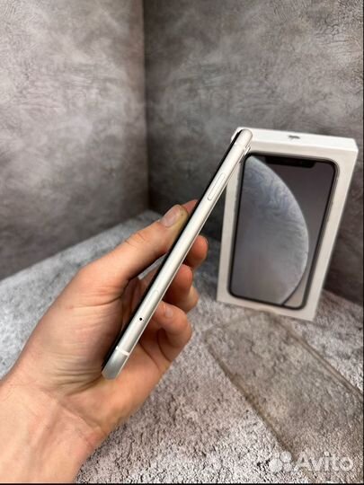 iPhone Xr, 64 ГБ