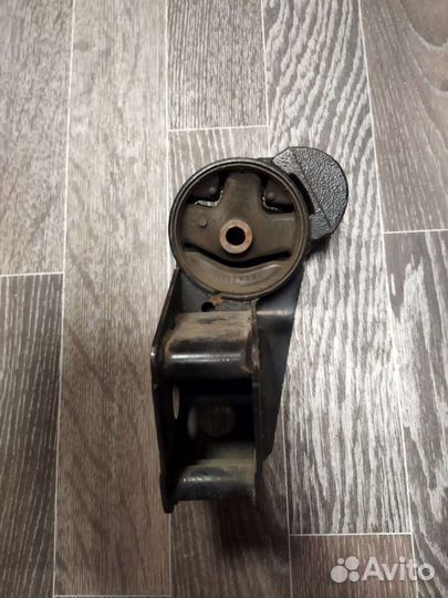 Опора МКПП Nissan SR20 OEM. 1121110M005