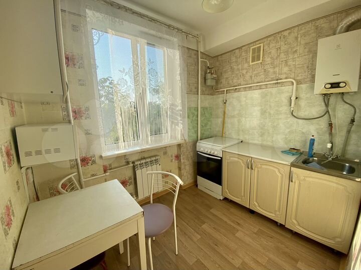 2-к. квартира, 50 м², 2/5 эт.