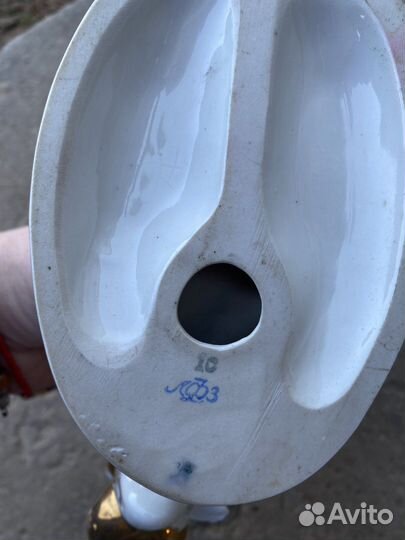 Фарфоровая статуэтка конь-огонь