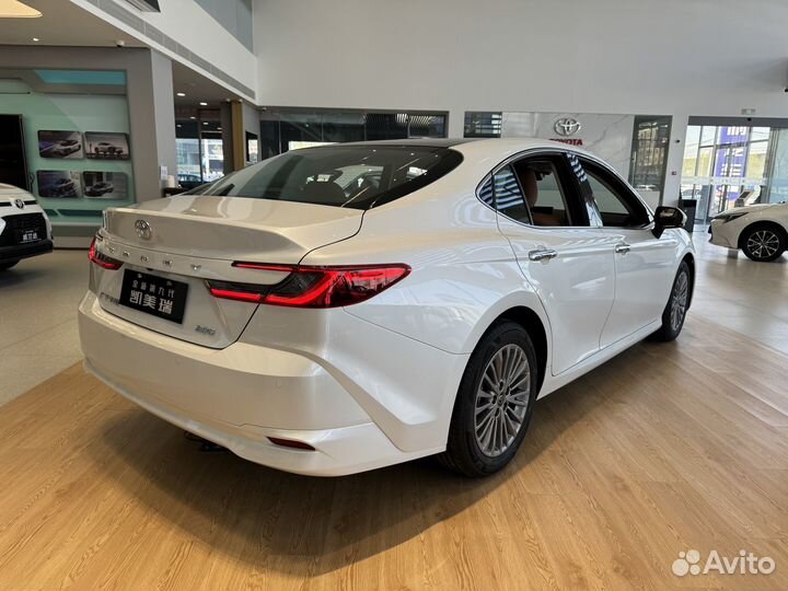 Toyota Camry 2.0 CVT, 2024