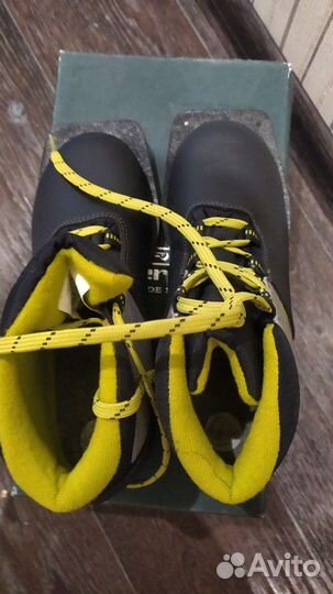 Лыжные ботинки новые 35 р