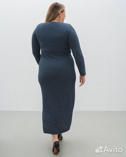 Блестящее платье с вырезом каре Latrenda р-р 52-56