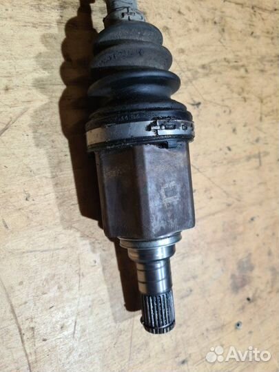 Привод передний левый Nissan Juke F15 1.6 DDT 2011