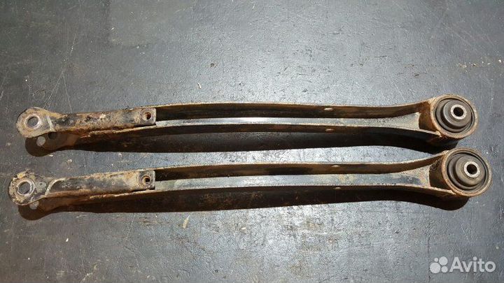 Рычаг подвески продольный Subaru Impreza Wrx GG