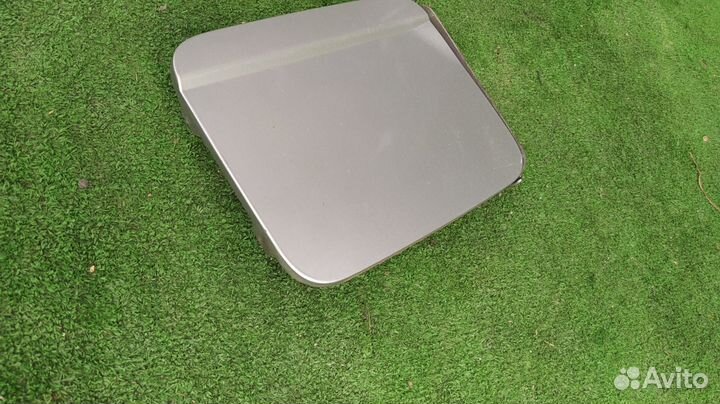 Лючок бензобака Nissan Serena QR20DE 2002