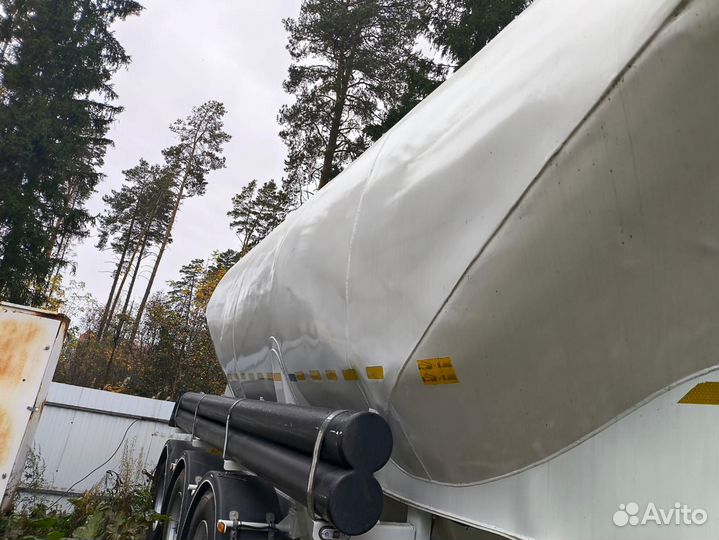 Полуприцеп цементовоз Kassbohrer Silolegend, 2021