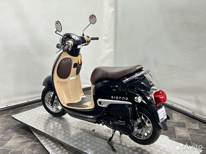 Скутер Honda Giorno