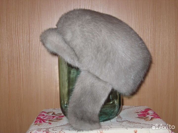 Шапка женская зимняя меховая из цельной серебристо