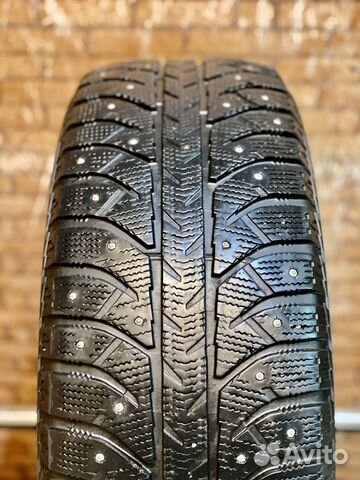 Bridgestone Ice Cruiser 7000 215/60 R16