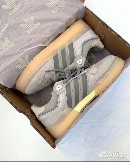 Кроссовки женские adidas