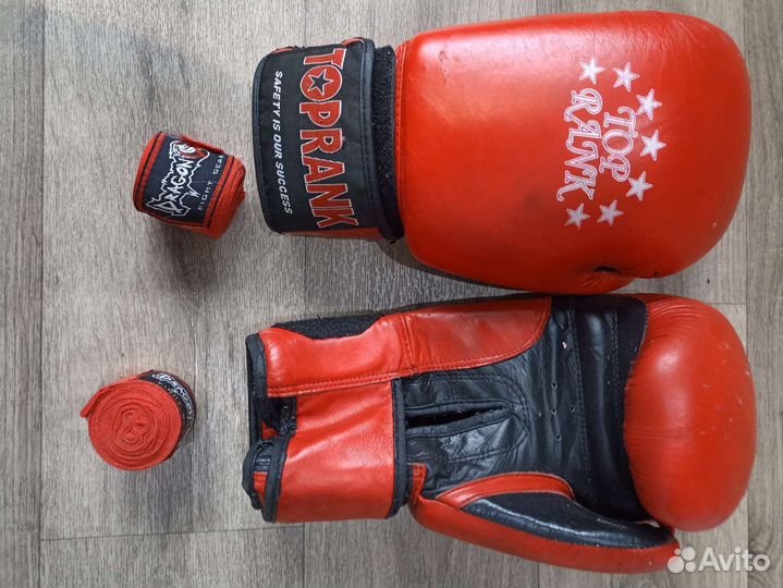 Боксерские перчатки 10 oz