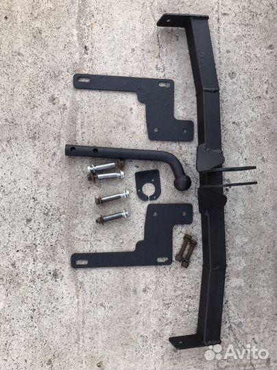 Фаркоп на renault duster