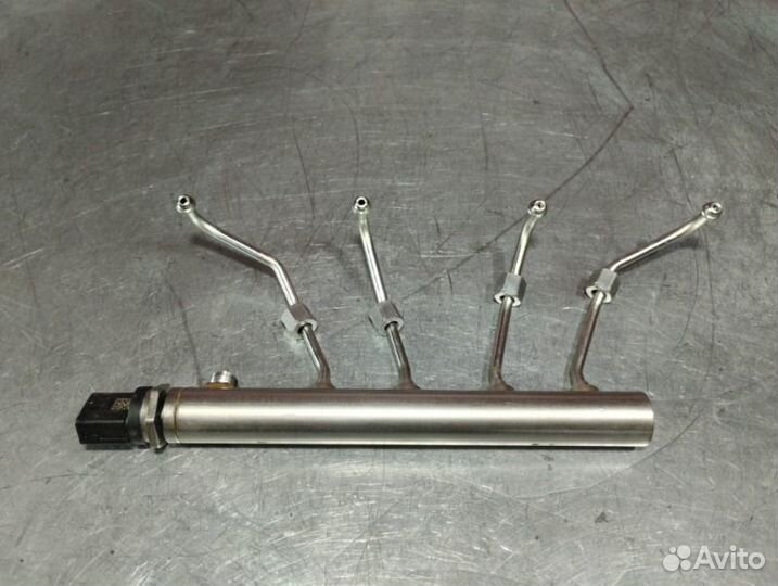 Топливная рампа Bmw 5 Series F10 N20B20A 2011