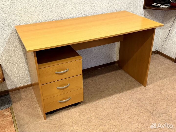 Письменный стол IKEA икея с тумбочкой